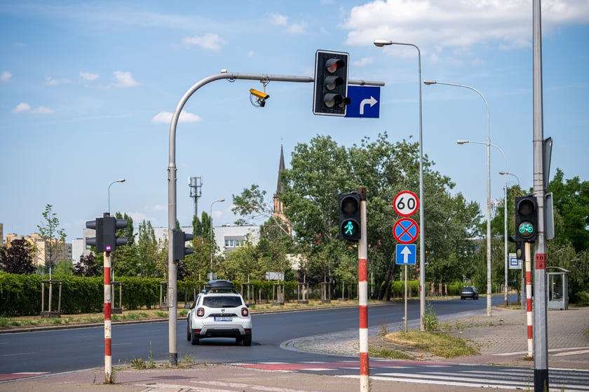 Skrzyżowanie ul. Na Ostatnim Groszu/ Bystrzycka/ Gądowianka.